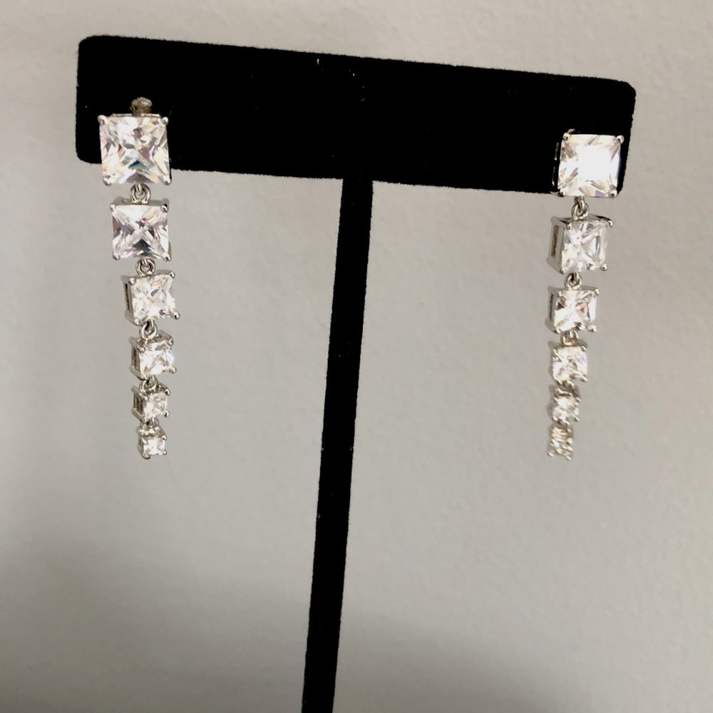 Sterling silver silver cubic earrings